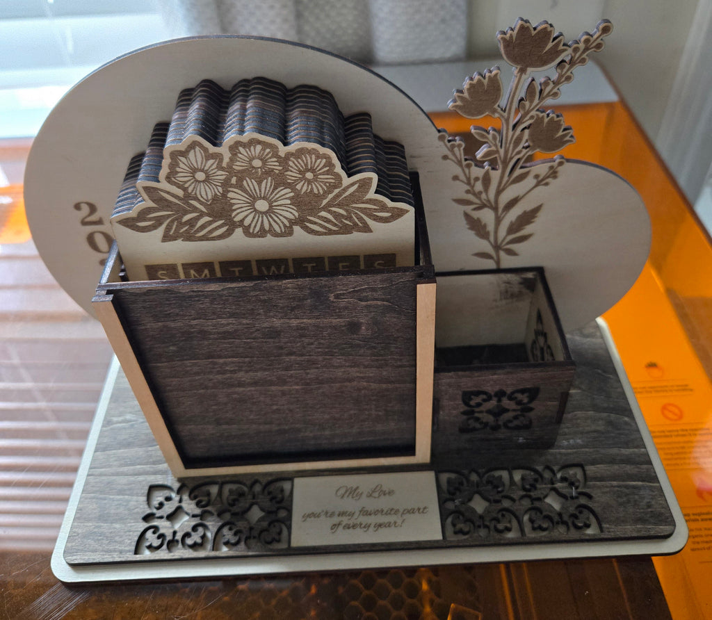 🌸 2026 Wooden Desk Calendar & Keepsake Organizer